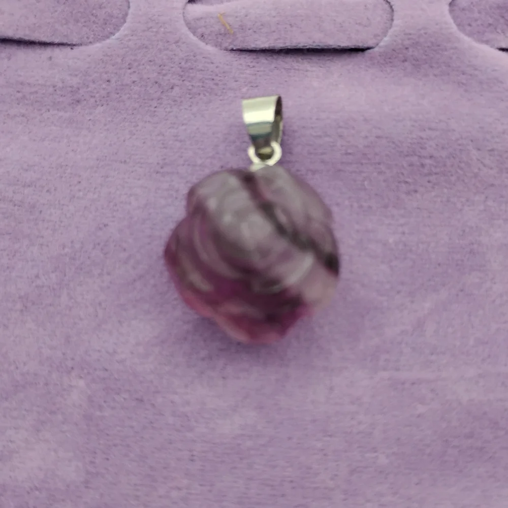 Amathist Purple Rose Carved Pendant 🎁 - Picture 2 of 3